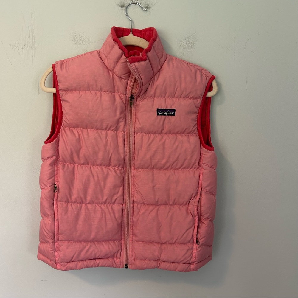 Patagonia Pink Puffer Down Vest Size Medium Girl’s